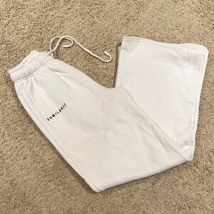 Jubilee Cream wide leg sweatpants size medium NEW WITHOUT TAGS